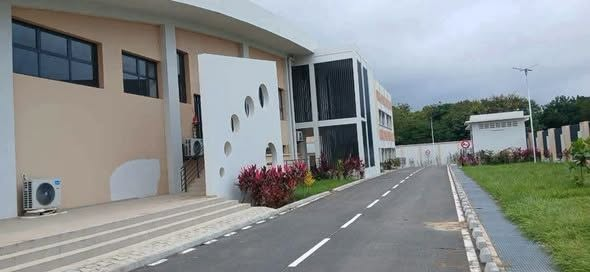 Monafrique8's tweet photo. 🇨🇮🚨 L’ENS de Bouaké est prête ! 🎓

Un cadre moderne et adapté pour offrir aux apprenants de meilleures conditions de formation.

👏 Merci au Président de la République, SEM Alassane Ouattara, pour ces investissements en faveur de l’éducation et de la jeunesse ivoirienne.

#CIV https://t.co/Tvdg8ltE2Y