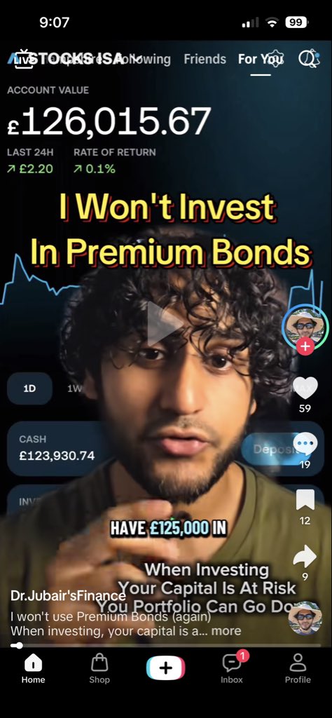 digitaldanuk's tweet photo. This guy has been on my fyp holding cash for a year, how much would he have made if he just invested it? https://t.co/8LJBwWneh7