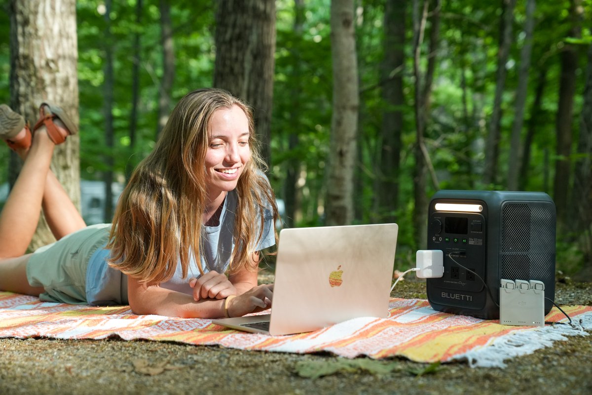 bluetti_inc's tweet photo. β‘ 1004.8Wh in a mini body.
Elite 100 Mini keep your phone, laptop, lights and camping essentials powered.
Small enough to pack. Powerful enough to escape.
Would you trade your desk for this view? π
#BLUETTI #Elite100Mini #Camping #VanLife #WorkFromAnywhere #OutdoorLife