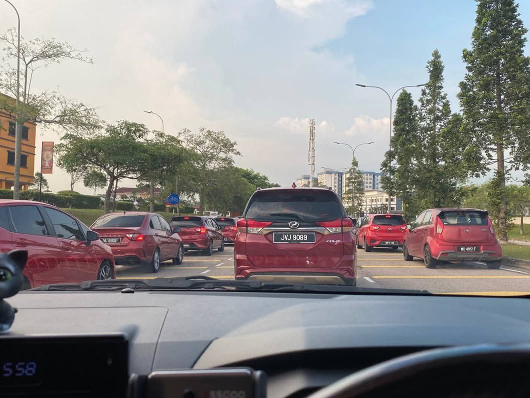 kongsiviralje's tweet photo. Red flag guys!

Omg i’ve always wished to see this once in a lifetime.

Kredit : owner https://t.co/ddcRaqrdFH