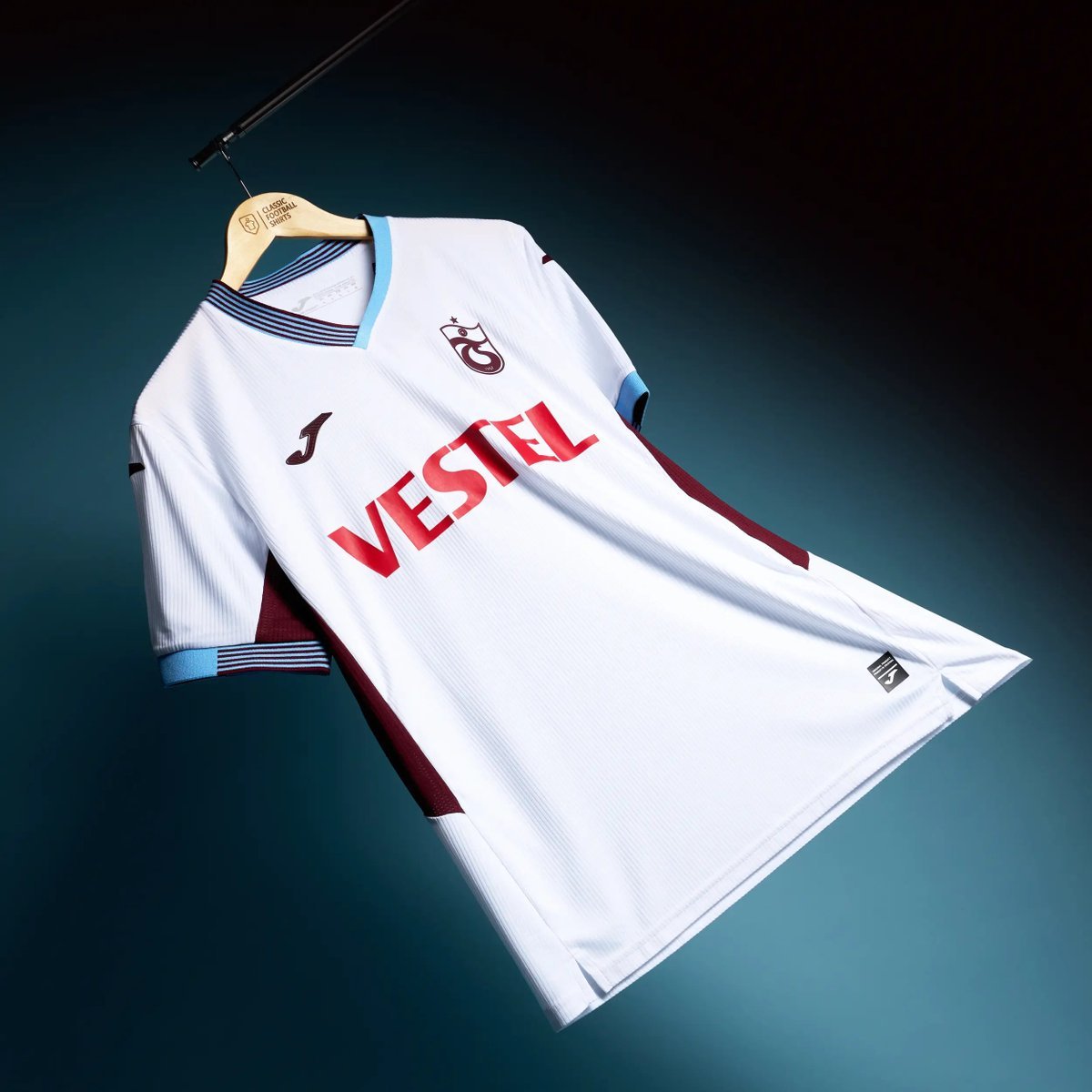 _PointDePenalty's tweet photo. Le maillot de Trabzonspor en promo à 12 balles ça fait plaisir (excellent état)

Lien (code PDP10) https://t.co/v02RNqtHeC https://t.co/q8kpRBpFax