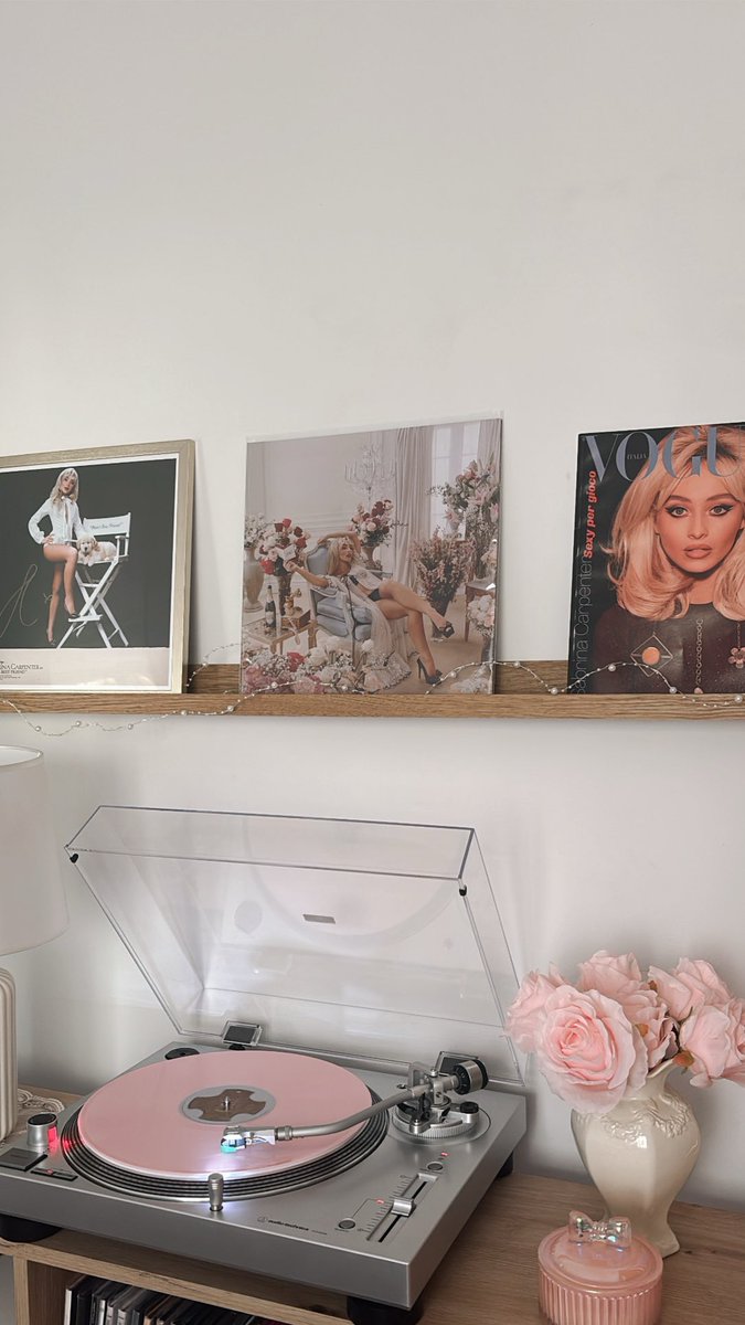 adoregrande's tweet photo. my new setup. 🤍 https://t.co/T8Kl5qDQzJ