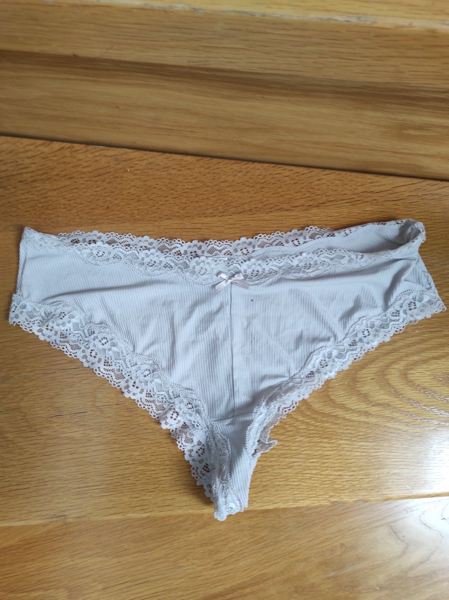 dan19788's tweet photo. Felicita s cute, sexy and innocent looking white wedding panty. Decent stains in it. I can t wait to smell and lick it before shoot a nice load of cum in it
😍🤩🍆💦😝😋#panty #panties #cock #cumshot #cum #hotpanty #wornpanty #milf #deepthroat #toys #dildo #teen #daughter #wife https://t.co/qMgVIpCems