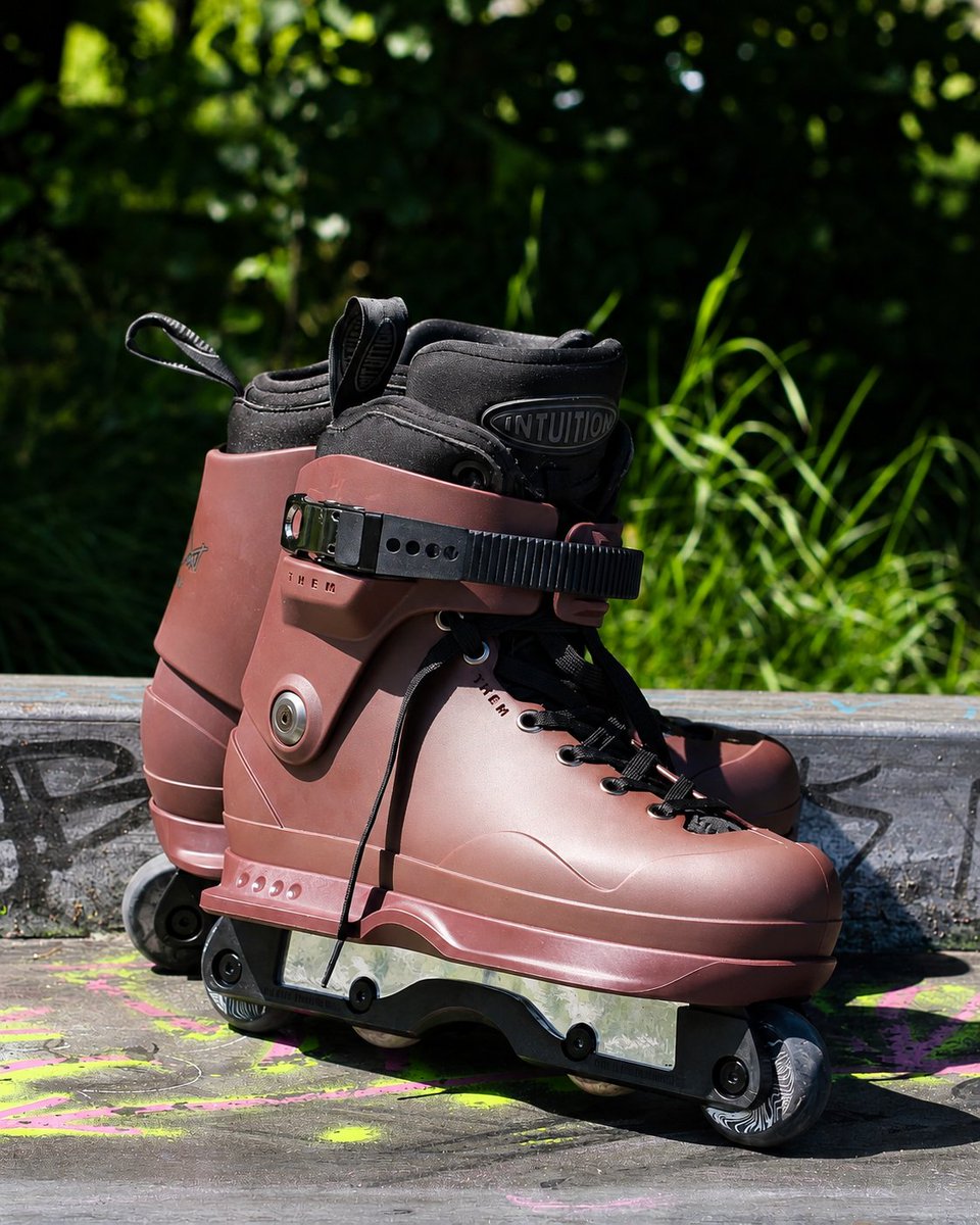 Hedonskate's tweet photo. THEM  909 Pro Sean Darst 
NOW IN STOCK!!!
Read more on our Blog! 
👉 https://t.co/JT26tlYFXr
#hedonskate #hedonskateblog #themskates #seandarst #them909 #909 https://t.co/XpMzlDGSYd
