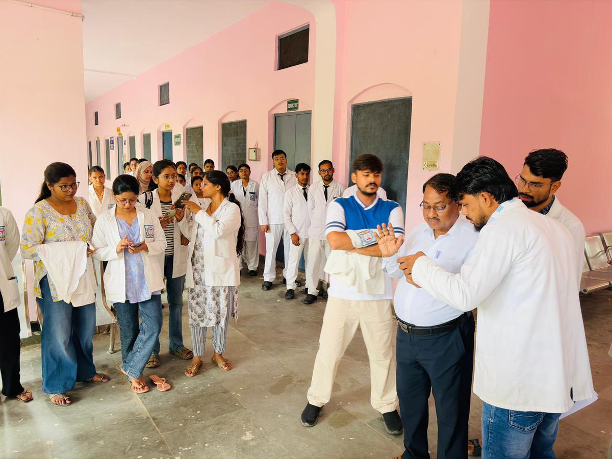 Rahulbhaskar23's tweet photo. सेवा हमारी, जिम्मेदारी हमारी—तो सम्मान और उचित स्टाइपेंड भी हमारा! AYUSH Students का Stipend ₹25,000/माह करो !
@ayushupdept
@dayalugurubjp @SureshKKhanna @CMOfficeUP
@upayushdept @moayush
#25kforAYUSH
#hikeAYUSHstipend
#AYUSHInternsUP https://t.co/O39ZTIeNq2