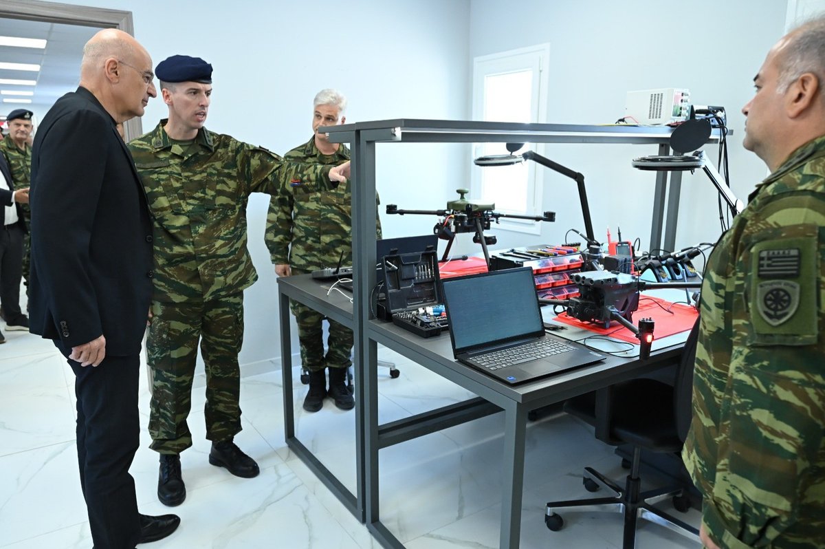Hellenic_MOD's tweet photo. Επίσκεψη ΥΕΘΑ @NikosDendias  στην Περιοχή Ευθύνης της ΑΣΔΙΘ
https://t.co/rFWOZVhzaV
BINTEO: https://t.co/0CToWmvpxg https://t.co/Hl9qK6jKYa