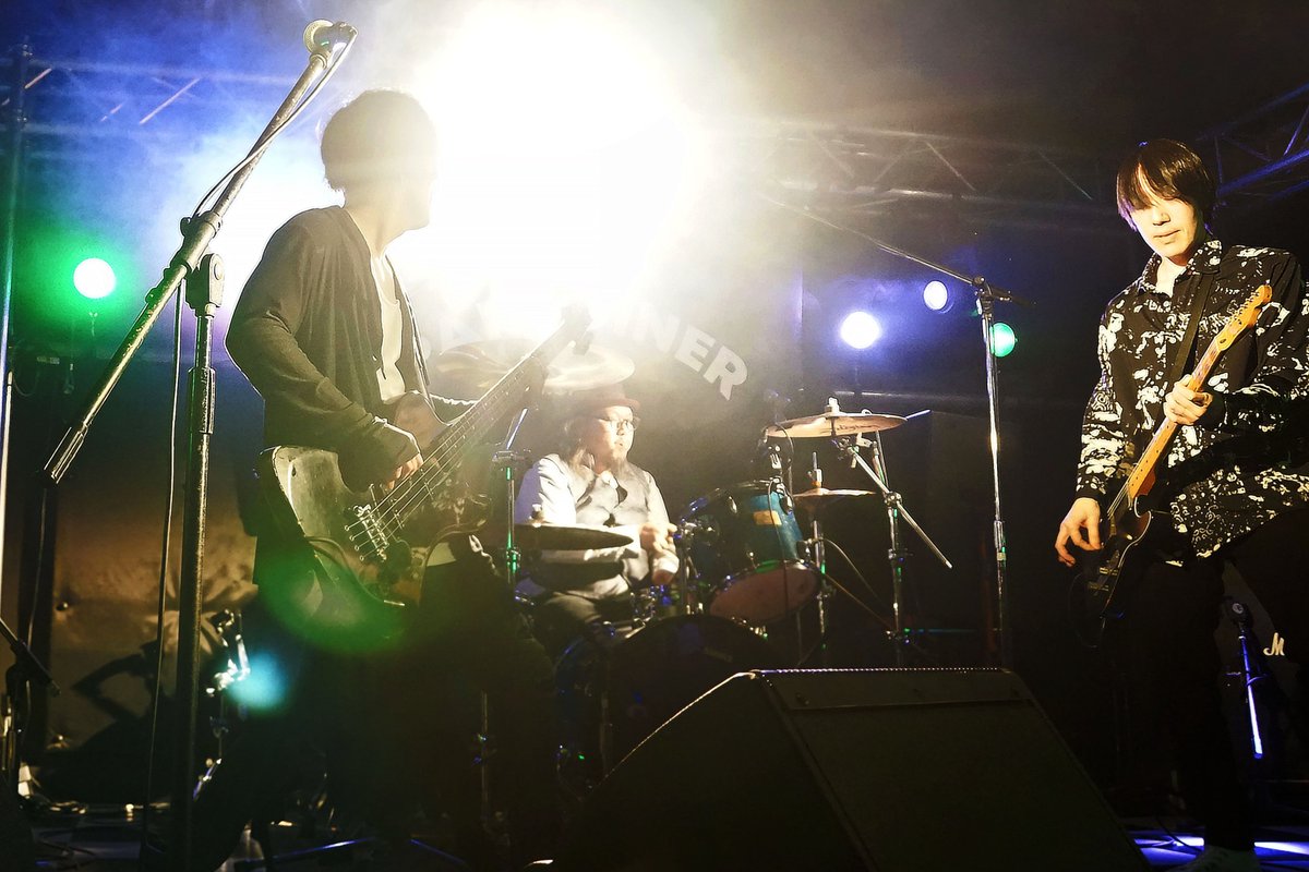 oyasumi25usagi's tweet photo. Director's Cut is a band based primarily in Tsukuba, Ibaraki, Japan.

The band consists of Ken on bass and vocals, PALM on guitar and vocals, and Satoken on drums. https://t.co/F7c5znZKuB
