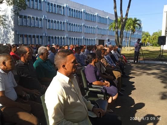 DayMonMtzs's tweet photo. Celebra la @universidad_um acto nacional por el inicio del curso escolar en la Educación Superior. Presiden @DiazCanelB Presidente de #Cuba y Walter Baluja Ministro del @CubaMES 
📸Odalys Miranda Suárez https://t.co/PLDLTXAVzP
