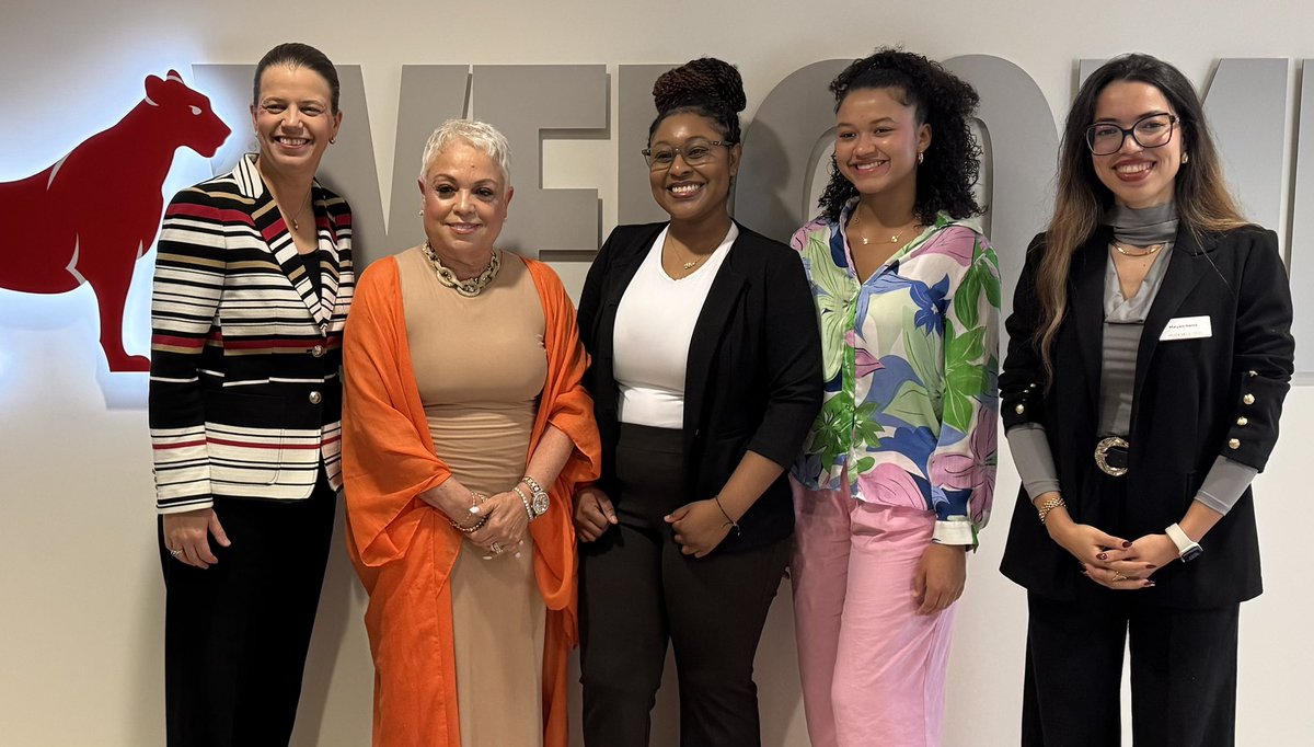 kplinske's tweet photo. Professional clothing can open doors, but confidence changes lives. Thank you, @VolunteerFla, and everyone who contributed clothing items, for investing in @valenciacollege students through #SuitsForSession and helping them see themselves as future professionals, leaders, and changemakers.