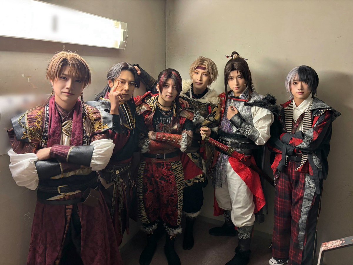 MizukiUmetsu's tweet photo. ただいま。
そして皆様お疲れ様でした。

剣劇「三國志演技〜蜀漢」
ご来場いただいた皆様、ありがとうございました。
お邪魔しました。

呉の国に栄光の未来あれ。 https://t.co/lHAIcvLv8K