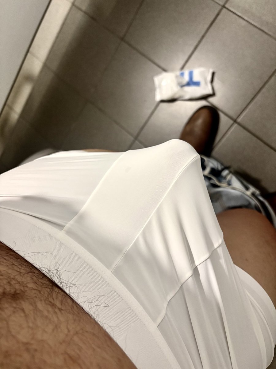 Frankbcs9's tweet photo. 現在推特是管制嗎？
我怎麼換新帳號後，
都沒有什麼片可以看了🧐🧐🧐 https://t.co/i8k2iMJEDZ