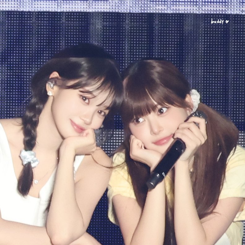 buddy_hec's tweet photo. 260903 채채즈 귀여웡

#르세라핌 #홍은채 #은채 #eunchae 
#LE_SSERAFIM #HONGEUNCHAE https://t.co/ktljm6s0x2