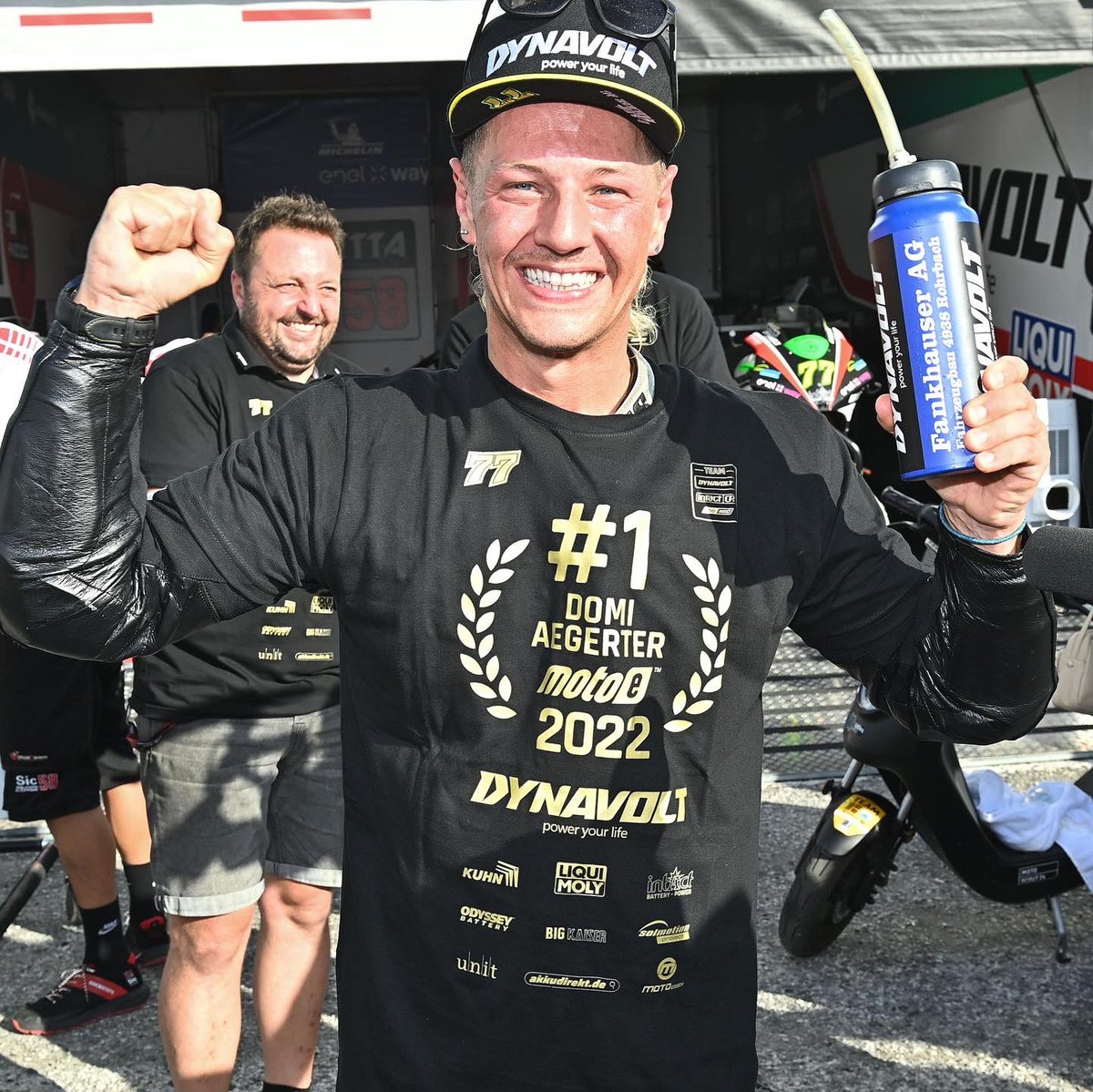 DomiAegerter77's tweet photo. 3 September 2022 MotoE Champion 🥳🔋🥇🏆
@intactgp #whatayear #motoe #champion #domi77 #domifighter
https://t.co/GZTN7Sul7h https://t.co/YSgGuwDoDu
