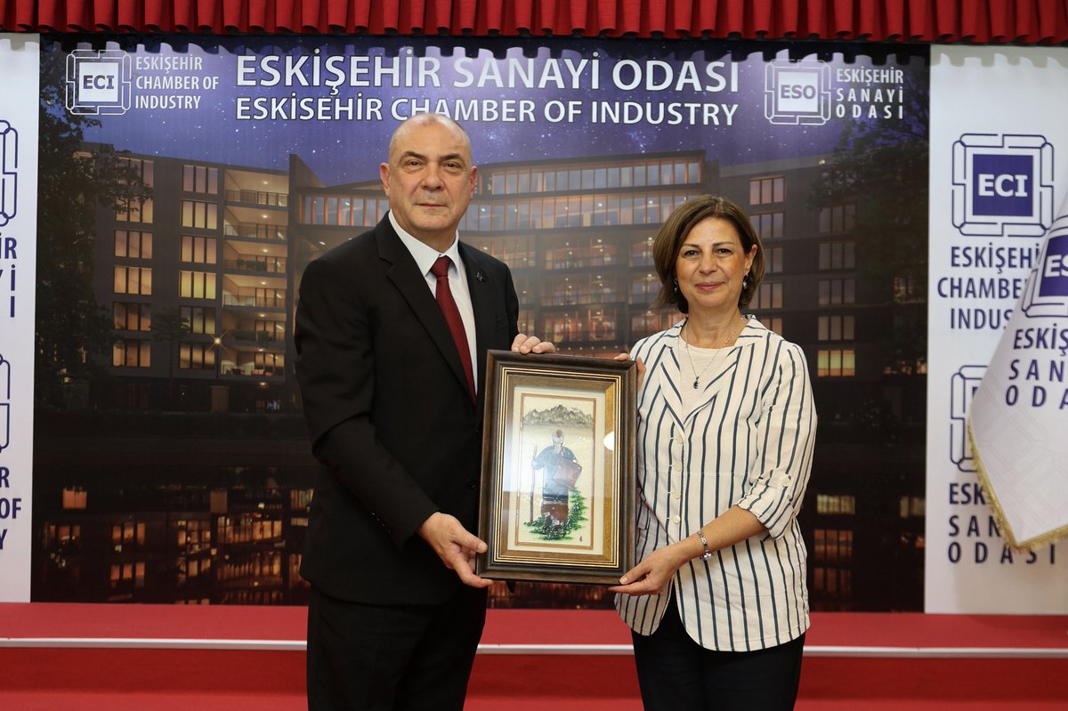 ayseunluce's tweet photo. Eskişehir Sanayi Odası ev sahipliğinde İnşaat ve Yapı Malzemeleri Sektörü Meslek Grubu Toplantısı’nı gerçekleştirdik.

Eskişehir’in mevcut sorunlarını, kentimizde yaşanan gelişmeleri ve geleceğe yönelik projeleri sektör temsilcilerimizle değerlendirdik. 

Eskişehir Sanayi Odası yönetimine nazik ev sahipliği, tüm katılımcılara katkıları ve değerli görüşleri için teşekkür ediyorum.