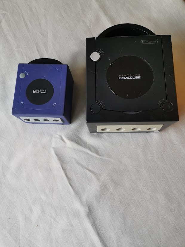 alansbrown's tweet photo. @gamesyouloved Gamecube mini ;-) https://t.co/mjYYm7CMS8