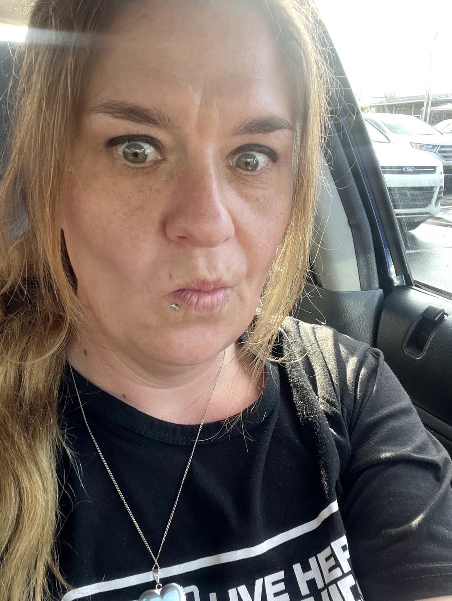 CharlieRock4441's tweet photo. Meh cray cray face 😂😂😂😂 https://t.co/tuGpLjXtZo