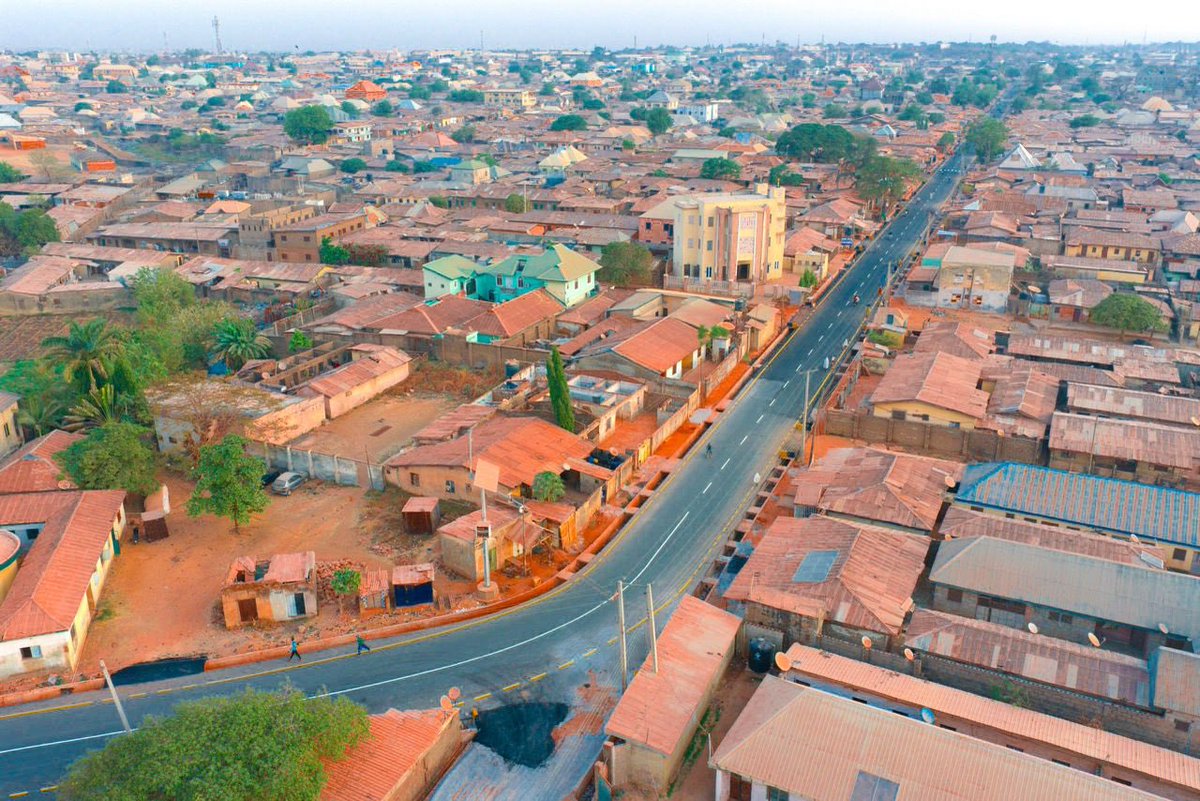 Rukksssst's tweet photo. Governor Uba Sani has commissioned several key road projects, including the Zango Road to Asibitin Yara and other vital routes in Panteka, Kaduna.

Today's event underscores the administration's continued dedication to expanding road infrastructure, boosting connectivity https://t.co/lchjmsXJvI