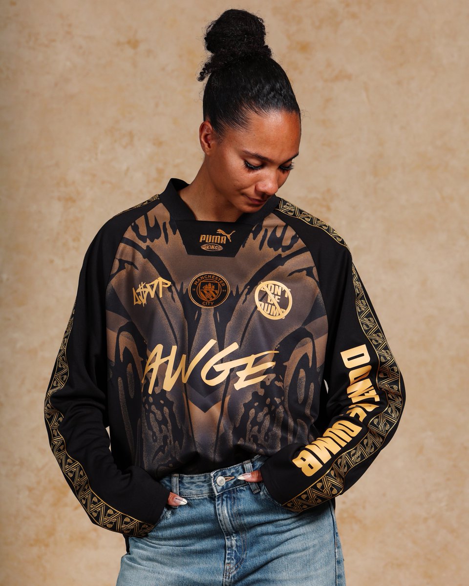 ManCity's tweet photo. Our limited-edition PUMA x A$AP Rocky merch is here 🔥

Available while stocks last at our Northern Quarter pop-up tomorrow from 4pm, and the Stadium Store on Saturday 5 September from 9:30am. https://t.co/kBjee3easm
