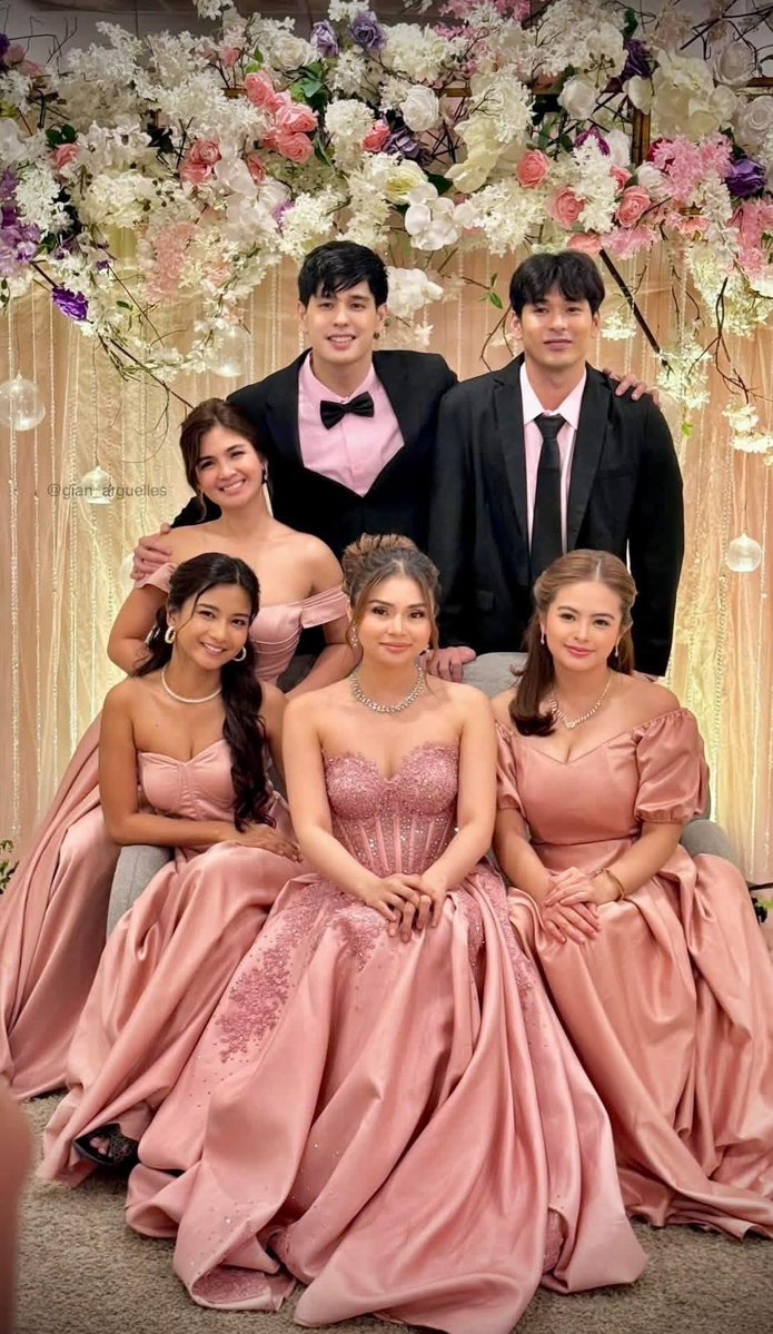 Aira_Oyeszn's tweet photo. insert Ke 

BACK TO OUR YESTERDAY

#OYETheBeginningOfTheEnd
#JaiNicole 
#OurYesterdaysEscape https://t.co/kMMIOfnjP4