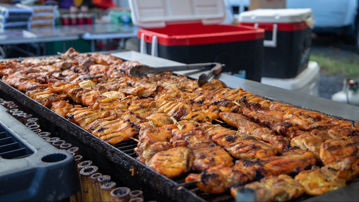 bridgeday's tweet photo. What's your go to meal at Bridge Day?  Chicken, Pretzels, Pepperoni Rolls, Deep Fried Oreos, BBQ, or something else? https://t.co/vXd7hPB4vE