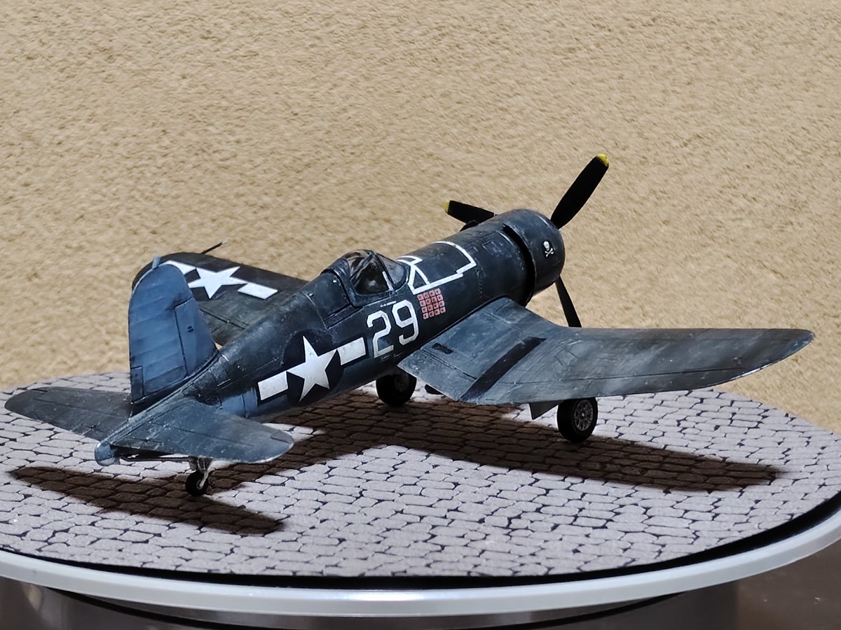 db45gu27's tweet photo. タミヤ　
ヴォートF4U-1A コルセア 1/72

シンナーを節約したいのも��り筆塗りしました。まず、元のキットが良いです。飛行機モデルまた作りたい⭕

スケールモデルも盛り上げたい✨

#プラモデルライフ https://t.co/0PpGN3wK0C