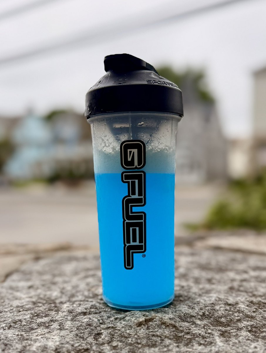 DEADPOOL1751's tweet photo. Gym time! Blue raspberry is delicious 

👨‍🍳 😘 @GFuelEnergy 

Code: Deadpool175 and save!! https://t.co/oh1lOfQbPD