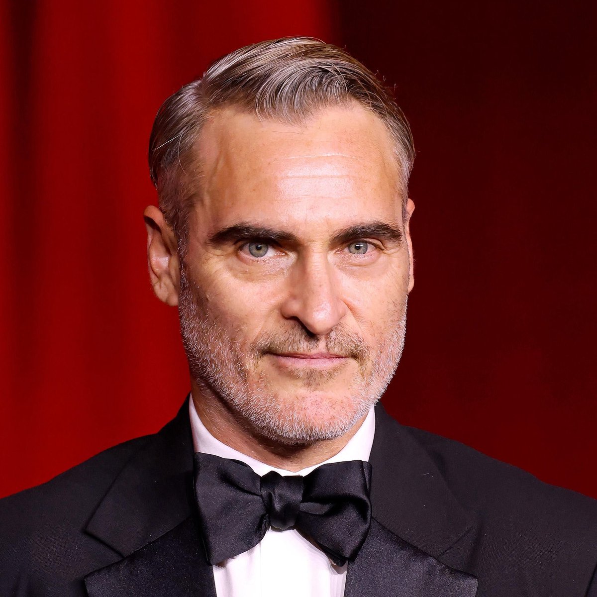 MehdiOmais's tweet photo. Joaquin Phoenix et Jonathan Glazer (LA ZONE D’INTÉRÊT) rejoignent les personnalités juives qui défendent Mark Ruffalo, accusé d’alimenter des « préjugés antisémites ». https://t.co/eUZgTpMDl0
