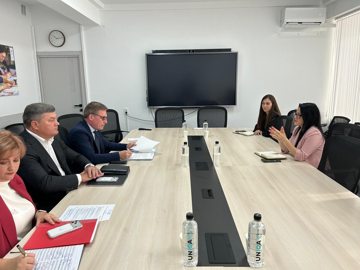 ILOACTRAV's tweet photo. In a meeting with Natalia Plugaru, Minister of Labour and Social Protection, ACTRAV Director @oliverroepke   stressed the importance of social dialogue and tripartite cooperation in shaping legislation on leave, minimum wages and taxation. Discussions also covered the role of social partners in Moldova's EU integration process.