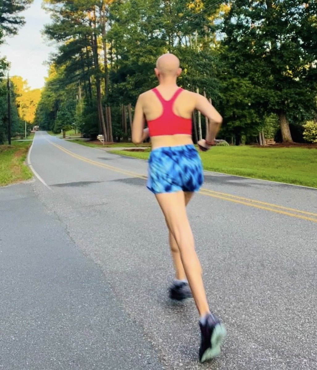 lindSAYhanNAH3's tweet photo. Miles and training are heating up 🔥👟

The @Philly_Marathon is just over 11 weeks out which feels far and at the same time not too far away. Summer running is tough but it will pay off come cooler temps. Keep going, eyes up and on the prize! 18 miles this weekend let’s go!! https://t.co/ELl6Ou4h5e