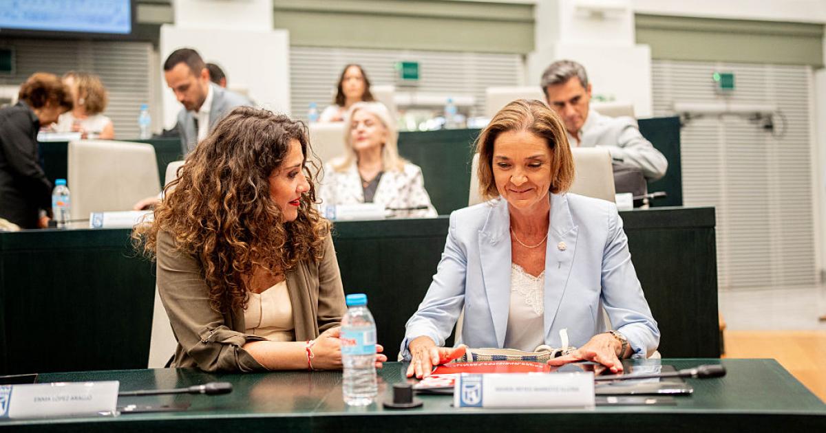sarrioncarbo_'s tweet photo. Reyes Maroto ha apartado a Enma López de la dirección del PSOE madrileño, después de sacar un 45% en las Primarias. Tres apuntes:

👉🏽 Apartar a tu rival significa mostrar debilidad.
👉🏽 Un 45% no se puede ignorar.
👉🏽 Un líder integra a su oposición: es adhesión a largo plazo. https://t.co/0zzxpEGaWr