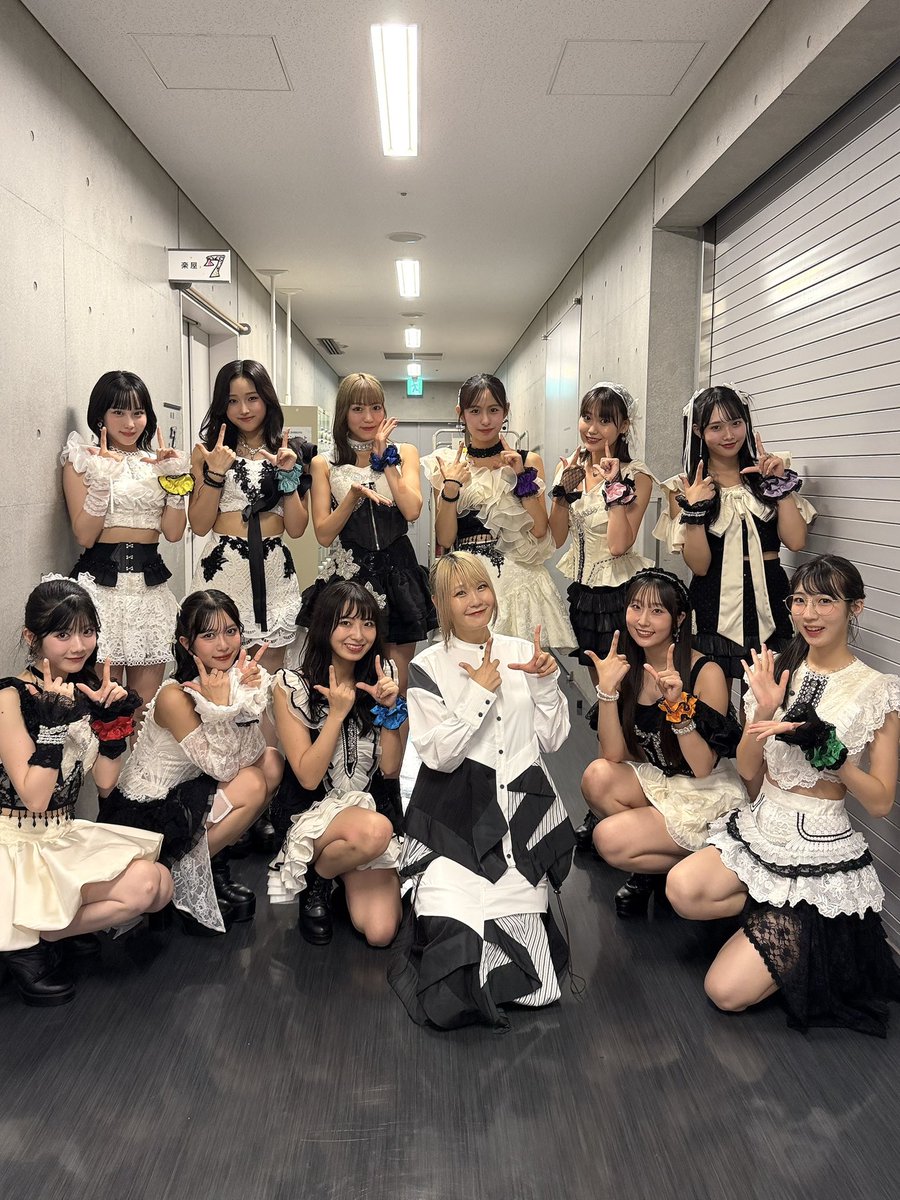 harami_piano's tweet photo. #KohmiEXPO2026 ありがとうございましたー！香美さんワールド爆発！最高の夜だった🌙香美さんとの合作新曲も歌詞が香美さんからのメッセージに感じて号泣してしまいました😭😭😭Juice=Juiceさんともご一緒させていただき、生パフォーマンスの熱量に感動。。そして人生で初めてピアノソロでオイ！オイ！のコールをJuice=Juiceファミリーの皆様にいただき優しさに感動。。Kohmi EXPO第1回も出演させていただいたのですがとんでもないパワーアップを感じました！これを一から創り上げている香美さんますます尊敬です...そしてREIKOさんミラクルひかるさんともお写真ご一緒できました📸どの出演者さまも最高でした。本当に本当に香美さんお疲れ様でした！！！💋

♪ ルパン三世のテーマ
♪ あなたと私とみんなの歌(香美さんとの合作)
♪ 盛れミ・アモーレ！
♪ クラクラ⭐︎クライマックス

#広瀬香美
#WHITEJAM
#ポール・キム
#REIKO
#UtaHime
#JuiceJuice
#ハラミちゃん
(敬称略)