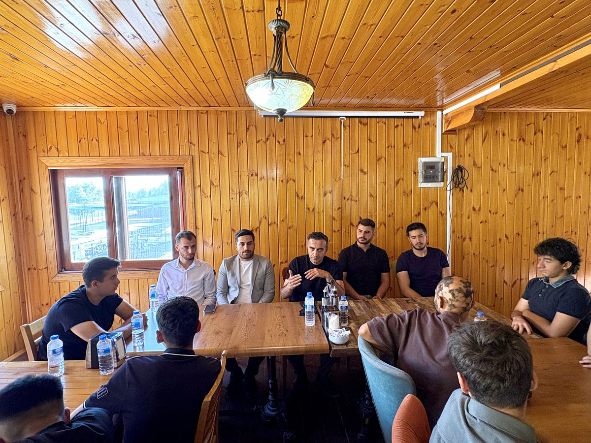 hasanulutasbb's tweet photo. 📍 Sultansuyu Sosyal Tesisleri

AK Parti Battalgazi ve Akçadağ Gençlik Kolları Başkanlarımız ile Battalgazi Yeni Seçmen Birimi üyelerini tesisimizde misafir ettik.

Gençlerimizle bir araya gelerek samimi bir sohbet gerçekleştirdik; fikir ve önerilerini dinledik.

Nazik ziyaretleri ve güzel sohbetleri için kendilerine teşekkür ediyorum.