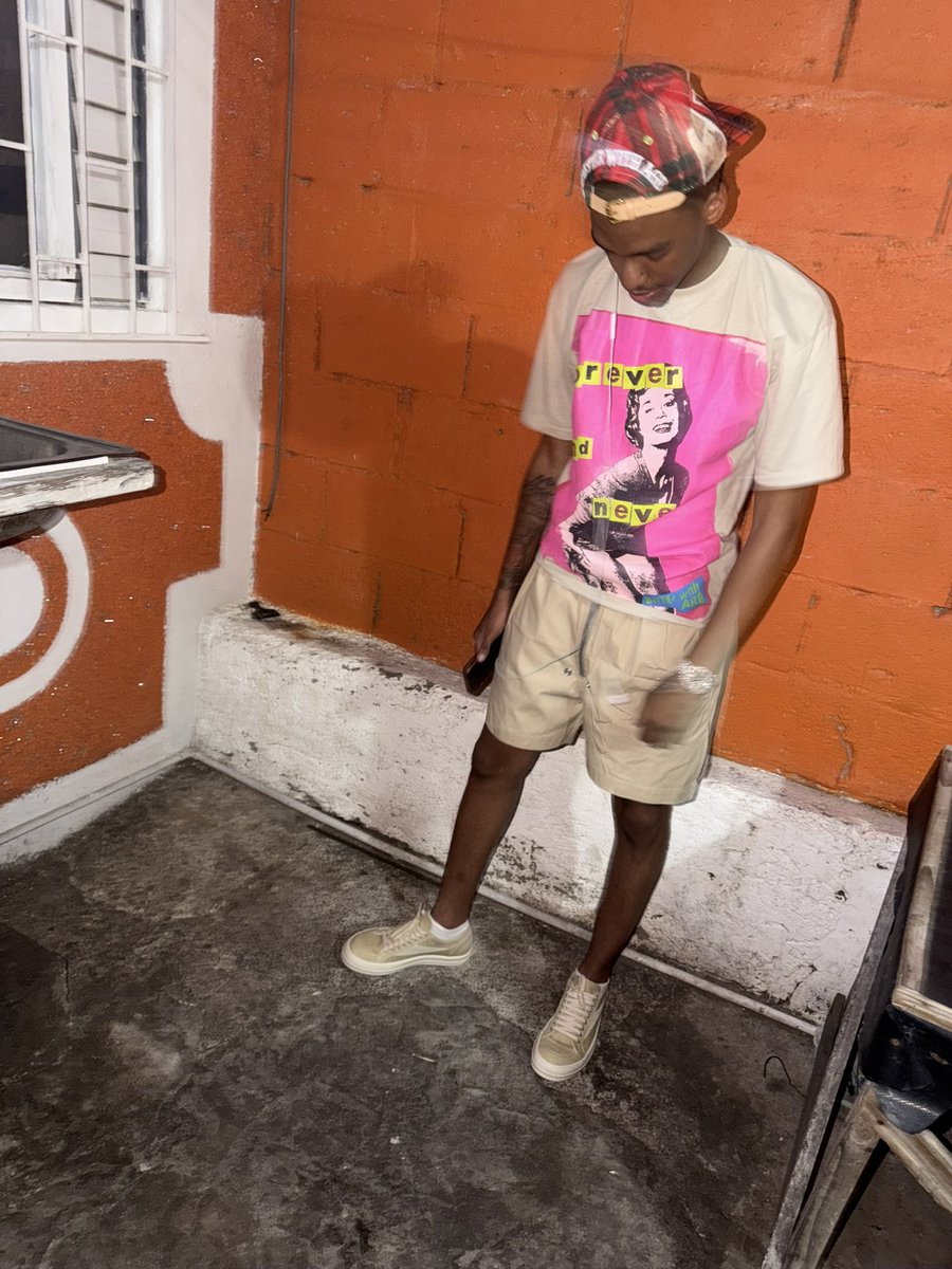 offgridd_'s tweet photo. In da tranches of Jamaica https://t.co/NvEAwMnxz5