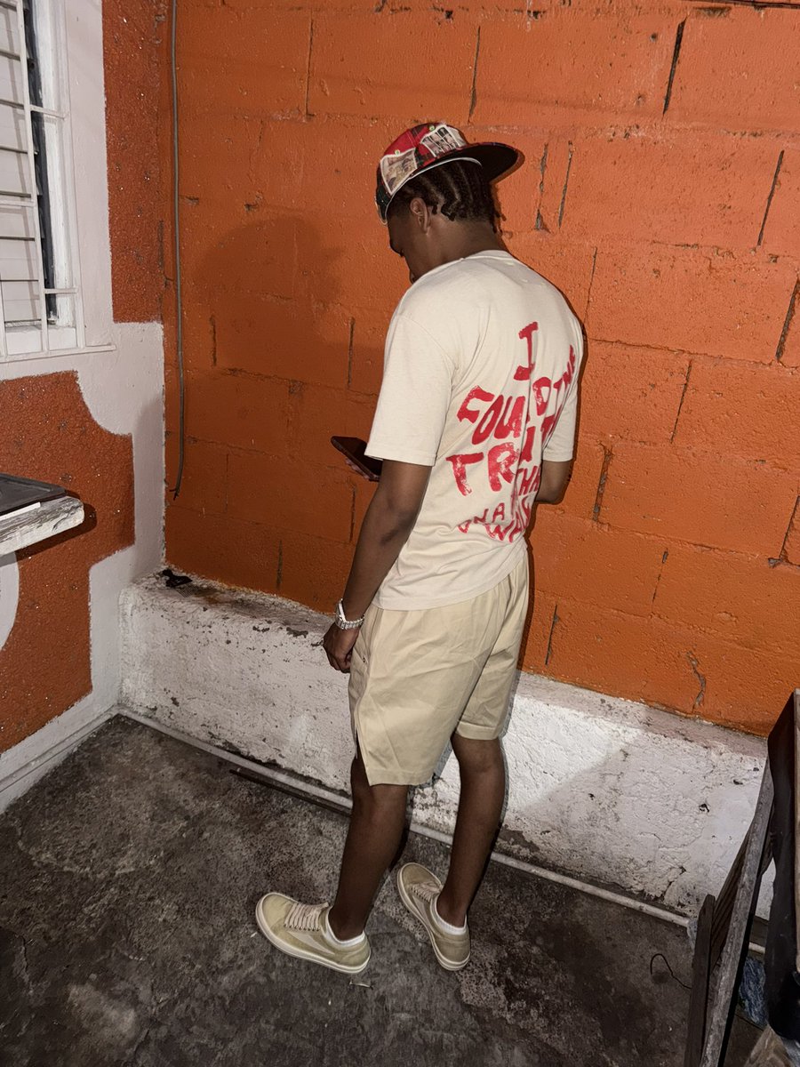offgridd_'s tweet photo. In da tranches of Jamaica https://t.co/NvEAwMnxz5