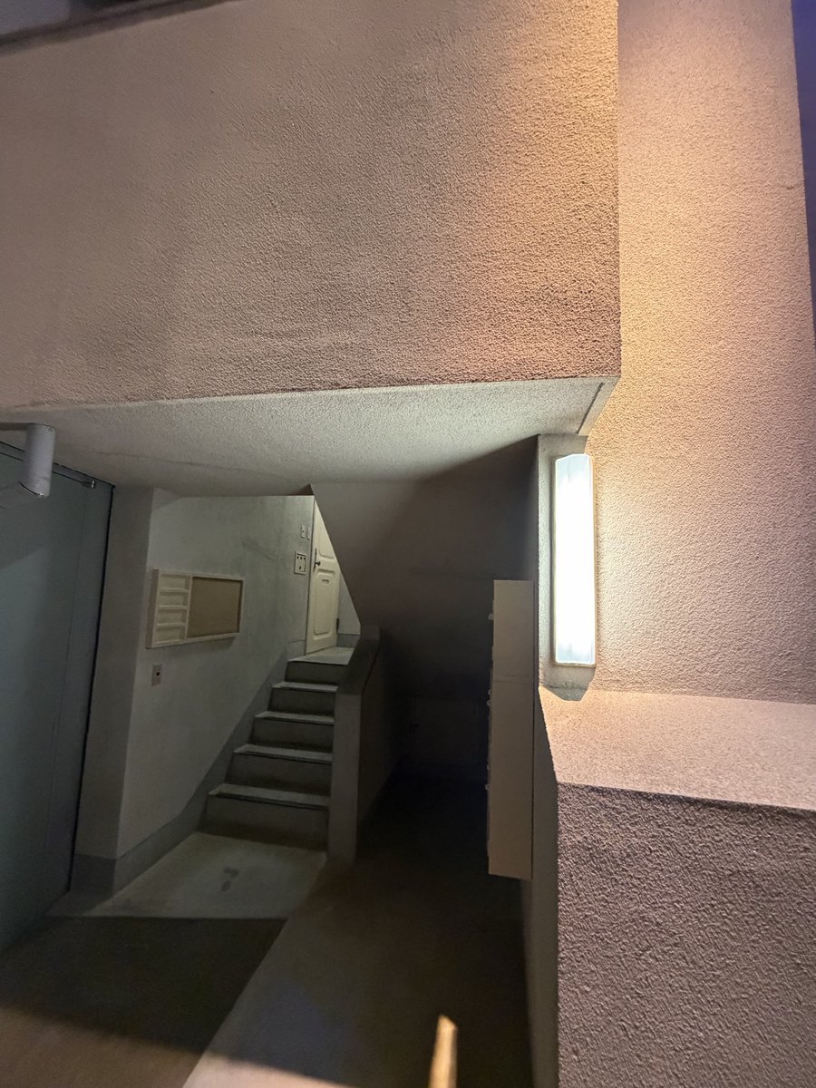 Tosuirapid's tweet photo. 松戸市立博物館、どんだけのこだわりだよこれ。室内で団地再現とは。 https://t.co/zxePgbTp5G