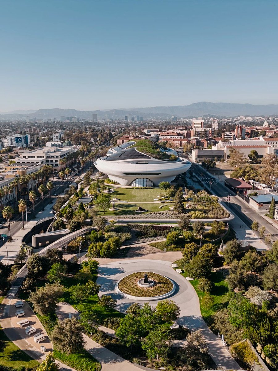 viewsfrance's tweet photo. Le musée de George Lucas, à Los Angeles.

Crédit : New York Times https://t.co/Gki1zgfzGp