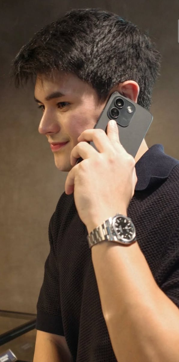 AizaCatipa66090's tweet photo. Lorddd para talaga siyang anime ang gwapo gwapo niya dami ko kakilala na ibang iba daw mukha niya sa personal nakakapanghina😭 ito nga gwapong gwapo na ako eh paano pa kaya pag nakita ko siya sa personal awa sakin😭 https://t.co/olDjCZHFl6