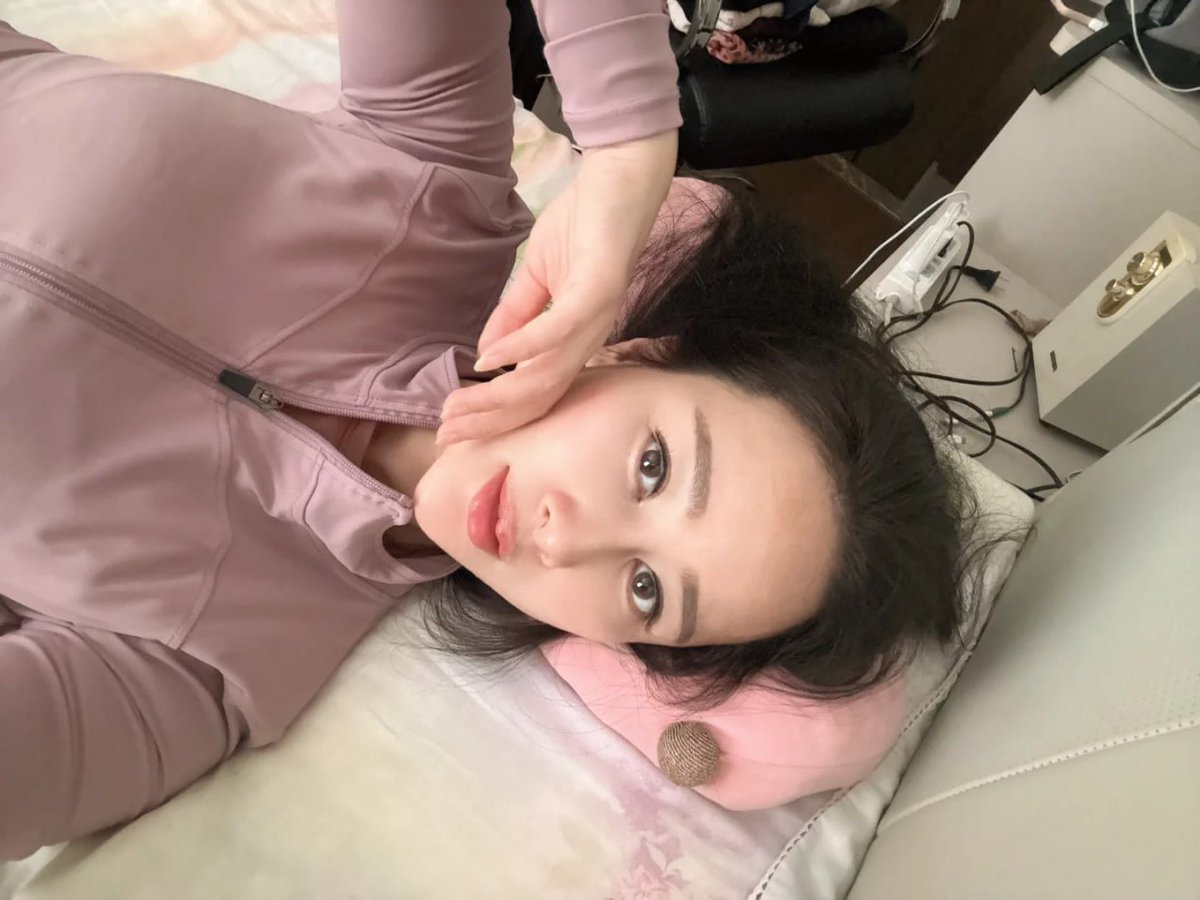 jun_crew117's tweet photo. 88年已婚宝妈，第一次注册推发布正脸照，能收获善意的言论和点赞吗 https://t.co/jIS0ouvxL6