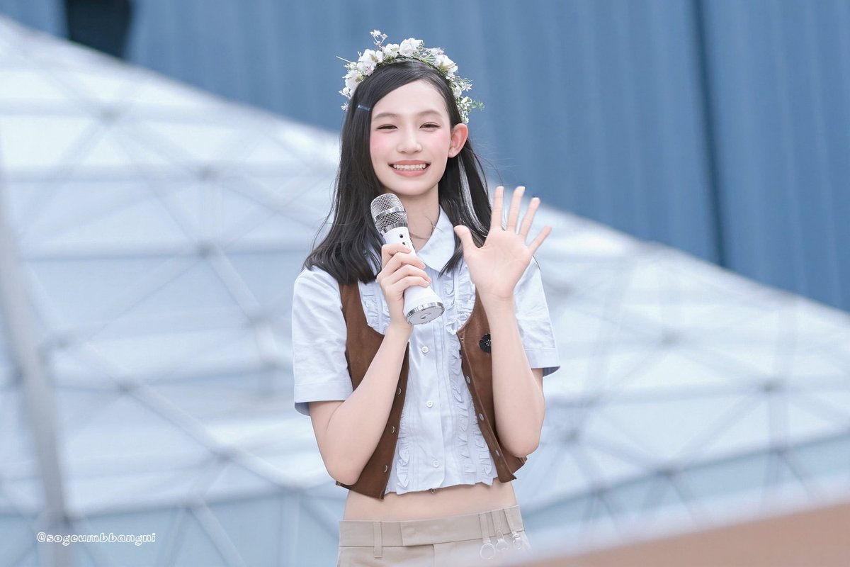 yihaniarchive tweet picture