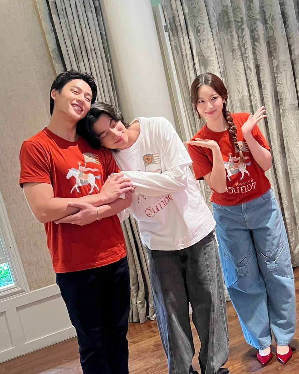 pvGulf's tweet photo. ตอนจบปะเนี่ย😆

#อัศจรรย์วันทอง
@gulfkanawut
#GulfKanawut https://t.co/znujivM8Jg