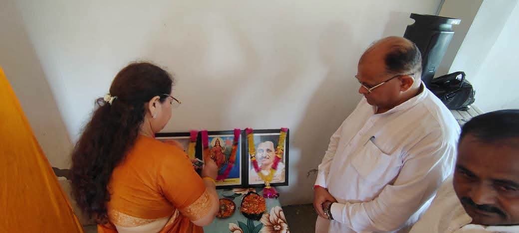 akashpalbjp's tweet photo. आज मंडल कार्यसमिति सत्यापन एवं मंडल प्रवास के अंतर्गत ठाकुरद्वारा विधानसभा के ठाकुरद्वारा देहात मंडल के कुन्डेसरा शक्ति केंद्र की बूथ कमेटियों के सदस्यो का जिले की प्रवासी मा० श्रीमती कांता कर्दम जी के साथ सत्यापन करते हुए। https://t.co/Q9opGNSadk
