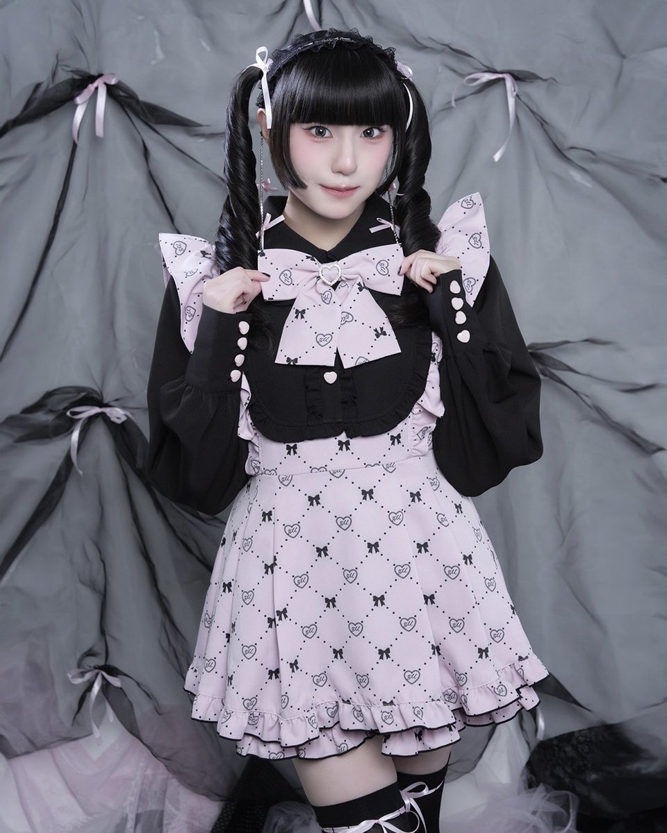 magia_charm's tweet photo. ⫘⫘⫘⫘⫘ ✦ ₊˚⊹♡⊹˚₊ ✦ ⫘⫘⫘⫘⫘
　
Episode 4
「When Twinkle Meets Darkness」
​- The First Battle -⚔️🎀
　
⫘⫘⫘⫘⫘ ✦ ₊˚⊹♡⊹˚₊ ✦ ⫘⫘⫘⫘⫘

モノグラムセットアップ
♥︎ color : pink /🩷【new color】 white 🤍
♥︎ price : ¥17,900 (tax in) https://t.co/JNvhgA2r30