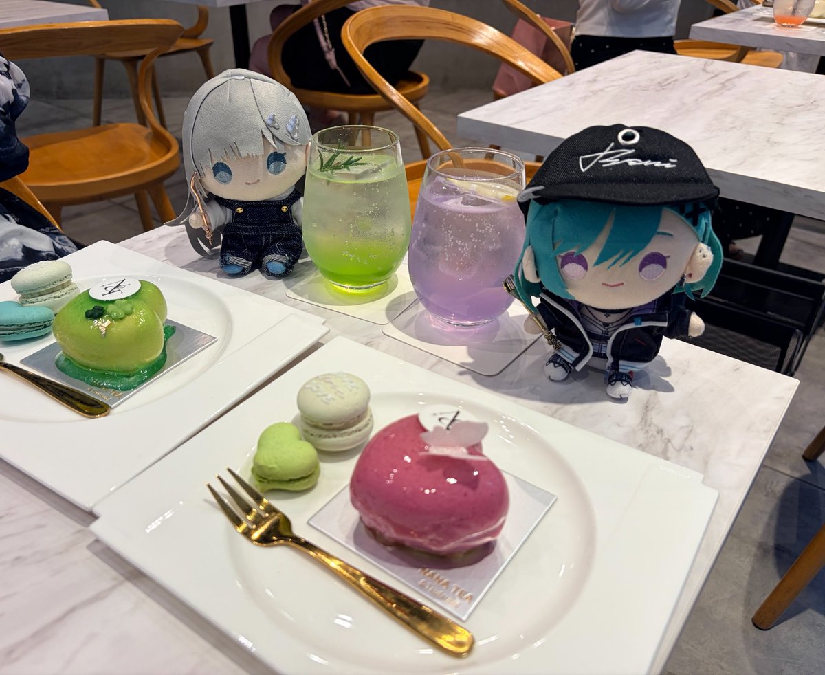hlnjsp's tweet photo. NANATEA and TsutsumiからARAMA TOKYOにおじゃましました🥰
じのさんと✨️
推しの好きを一緒に話せるの楽しいしぬい活が捗る(ง  ᵕωᵕ)ว♪ https://t.co/kC953riqPD