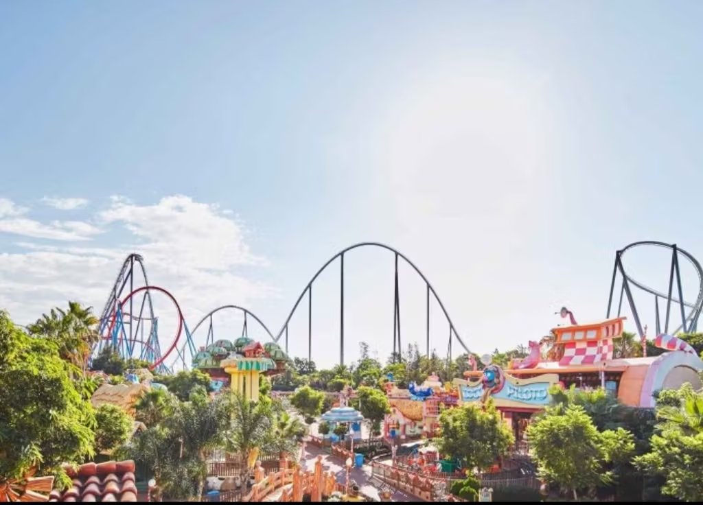 chollometro's tweet photo. Ojo!! Hotel 4* + 2 días PORTAVENTURA WORLD + FERRARI LAND + VERMUT CON OLIVAS Y PATATAS + PARKING GRATIS (SEPTIEMBRE). Cuando veas el precio te vas a caer para atrás. Chollazo! lo tienes en comentarios 👇 https://t.co/RE7YS58bhj