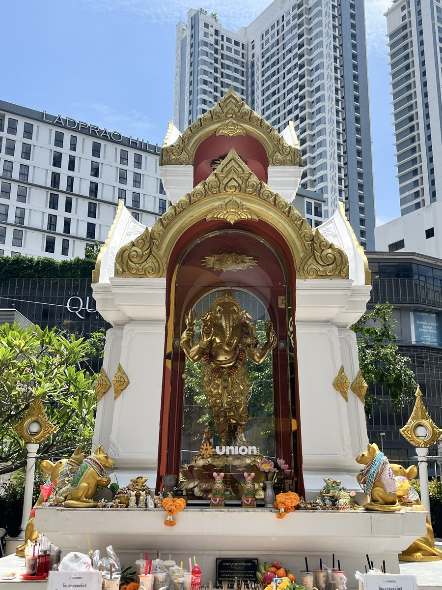 tishaammy's tweet photo. ขอทุกอย่างจงสัมฤทธิ์ผล ด้วยเทอญ 🙏🏼🙏🏼🙏🏼 https://t.co/Gb2wHHH9cg