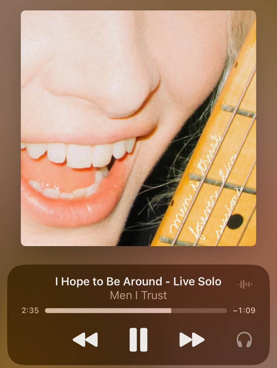 polyesterprize's tweet photo. song of the the night tbh https://t.co/VwiAmfIvhe