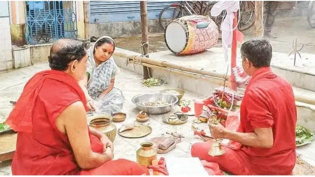 2Gaudadhipati's tweet photo. If Āstikas move beyond regional narrow-mindedness and pseudo-academic narratives, they’ll see that Bengalis, Nepalis, Tamils, Biharis worship Indra. Gudi Padva may be an evolved form of Indradhvaja. I also regard Badrinath’s Arjuna as Indra. There are also Dikpālas. https://t.co/eANVZLC7hs