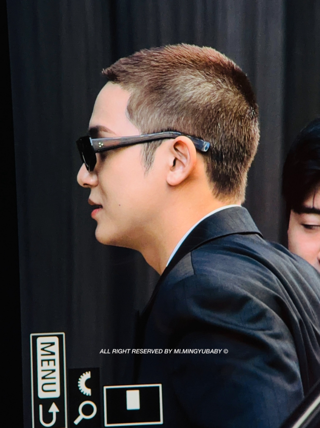AboutMusicYT's tweet photo. SEVENTEEN's Mingyu with a buzz cut ahead of his military service. https://t.co/n81xlVOWMj