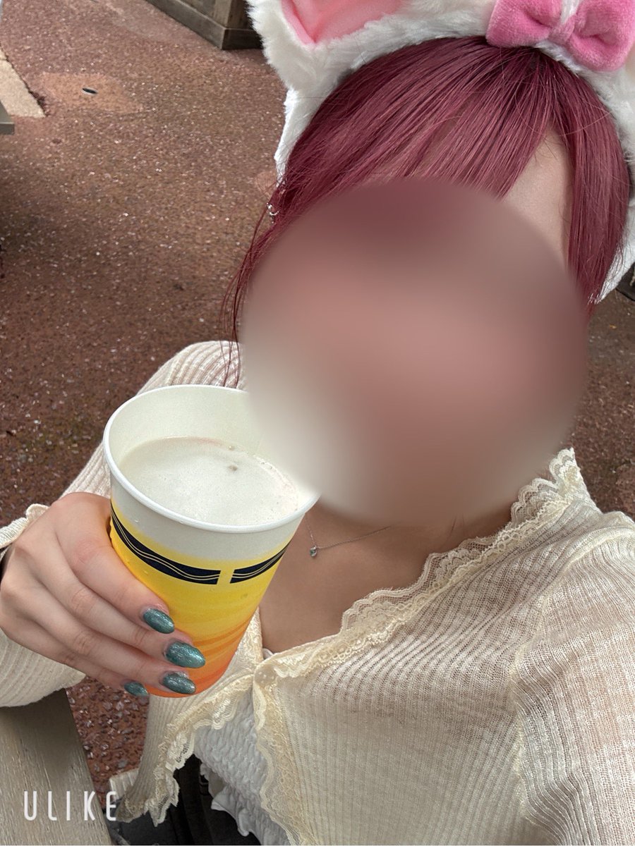 Kodak_0519's tweet photo. ディズニー行ってきましたー！
お土産を今日持ってこうと思ったのですが睡眠時間2時間で力尽きたため明日持ってくね〜‼︎ https://t.co/NHsZkPGHUv