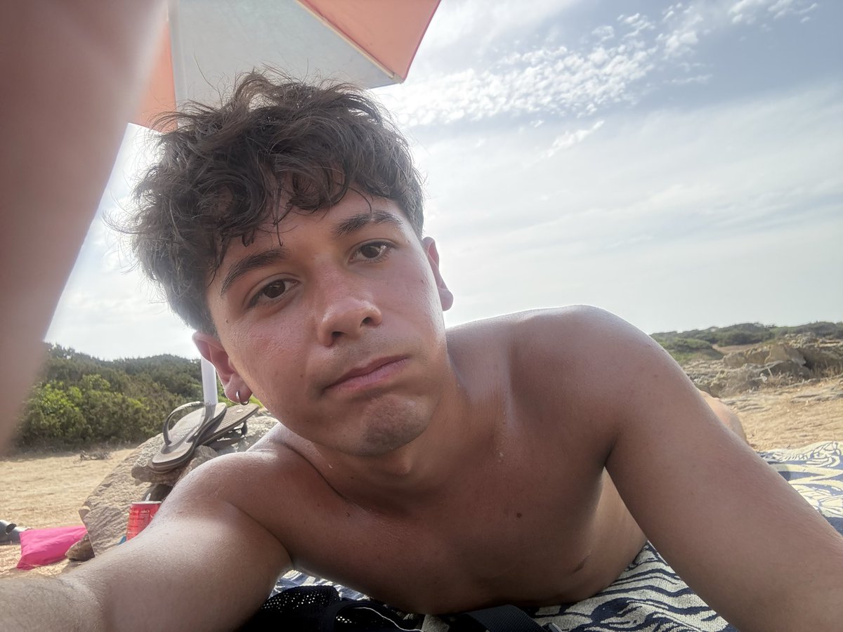 Riccmaxi's tweet photo. I’m drenched in oil🦞 https://t.co/LIajs3M5HK